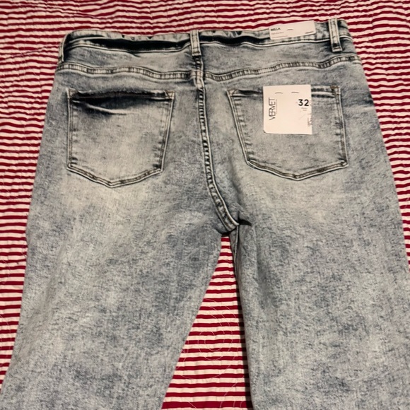 Vervet Bella High Rise Flare Cropped Jeans. Size 32 New! Absolutely stunning! - Picture 2 of 9